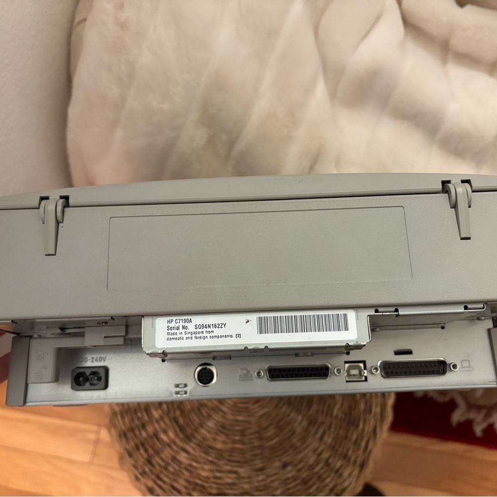 HP ScanJet 5200c Flatbed Scanner - Picture 7 of 9